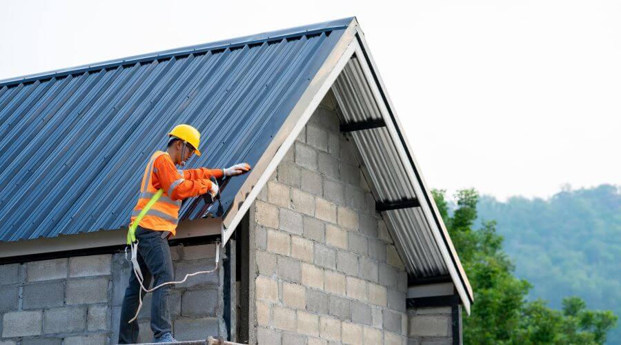 Professional gutter cleaning in Fremont, CA